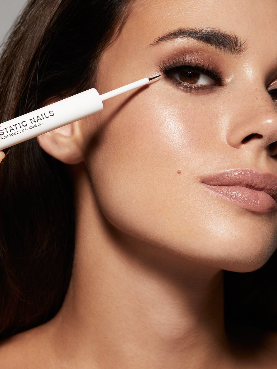 STAY IN PLACE, 3-IN-1 NON-TOXIC LASH ADHESIVE LINER 7 STAY IN PLACE, 3-IN-1 NON-TOXIC LASH ADHESIVE LINER